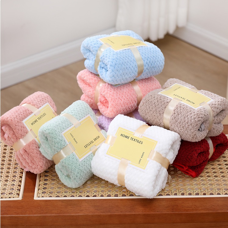 Волнистое полотенце с лентами голубое Tidy, 35х75см